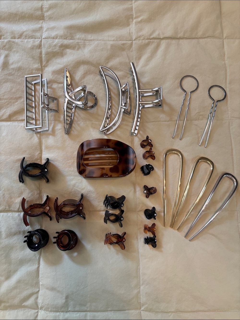 Bundle of French Pins and hair claws